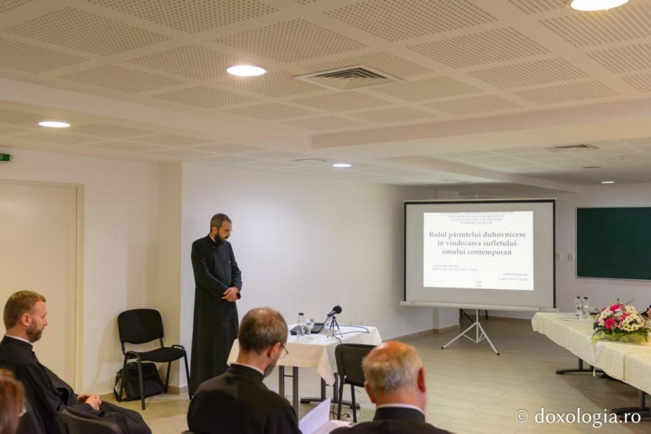 Suținerea publică a tezei de doctorat / Foto: Mihail Vrăjitoru